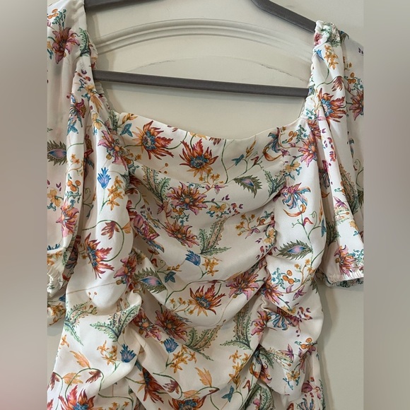 Rose + Olive Ivory & Floral Ruffle Sleeve Off the Shoulder Women’s Size M - Picture 7 of 16